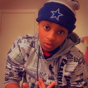 Meet your Posher, Elexis